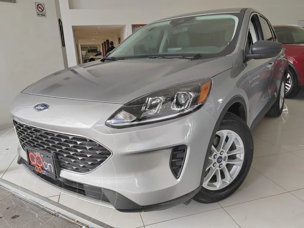 foto Ford Escape Híbrida SE usado (2022) color plateado precio $585,000
