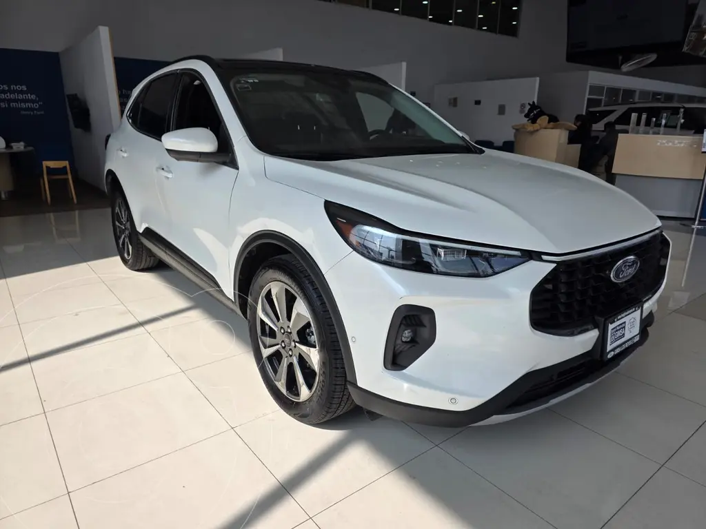 foto Ford Escape Híbrida Platinum usado (2024) color Blanco precio $485,000