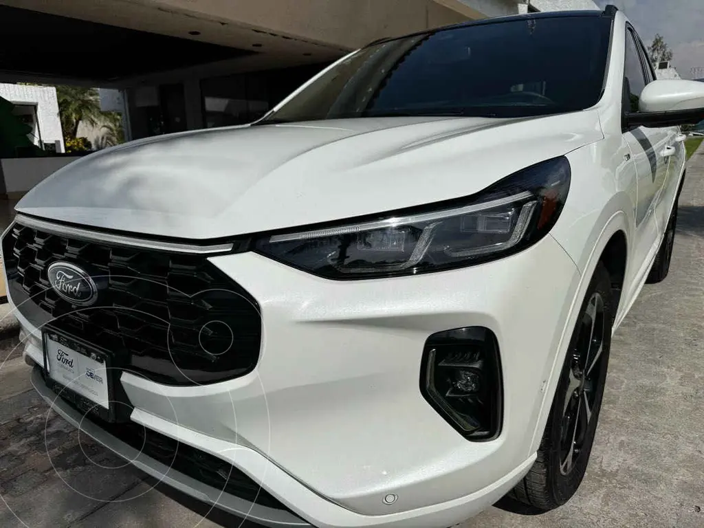 foto Ford Escape Híbrida ST Line Elite usado (2023) color Blanco precio $665,000