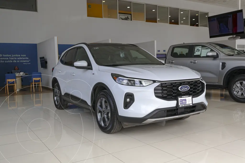 foto Ford Escape Híbrida ST Line Select usado (2025) color Gris precio $722,000