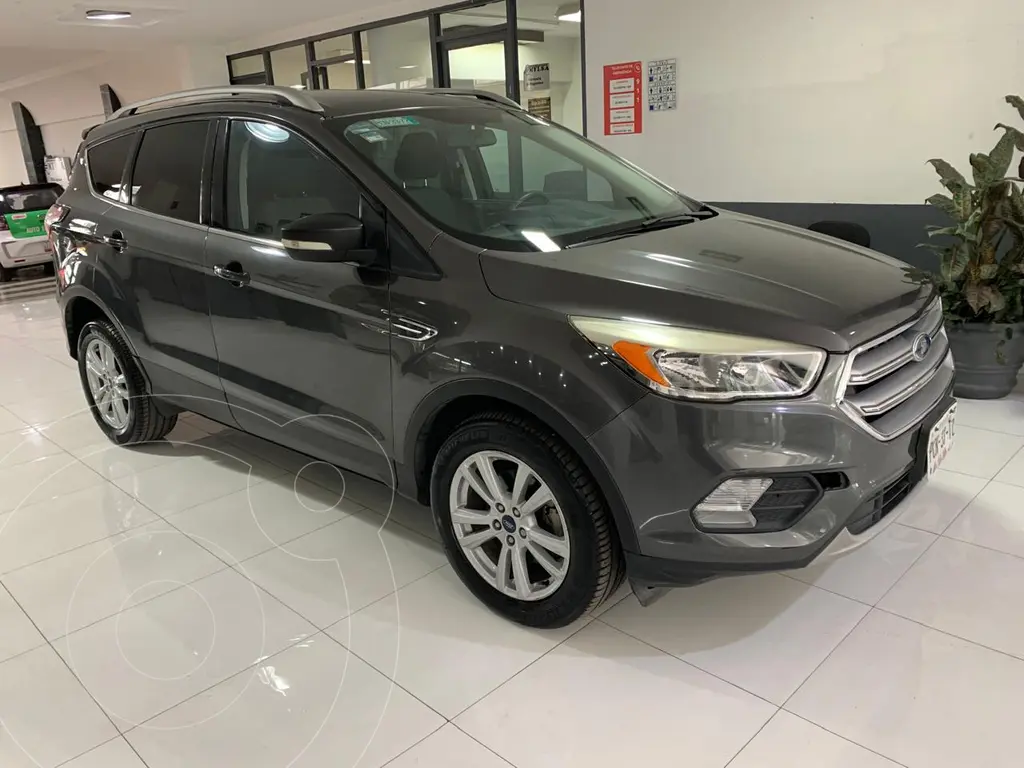 foto Ford Escape S Plus usado (2017) color Gris precio $205,000