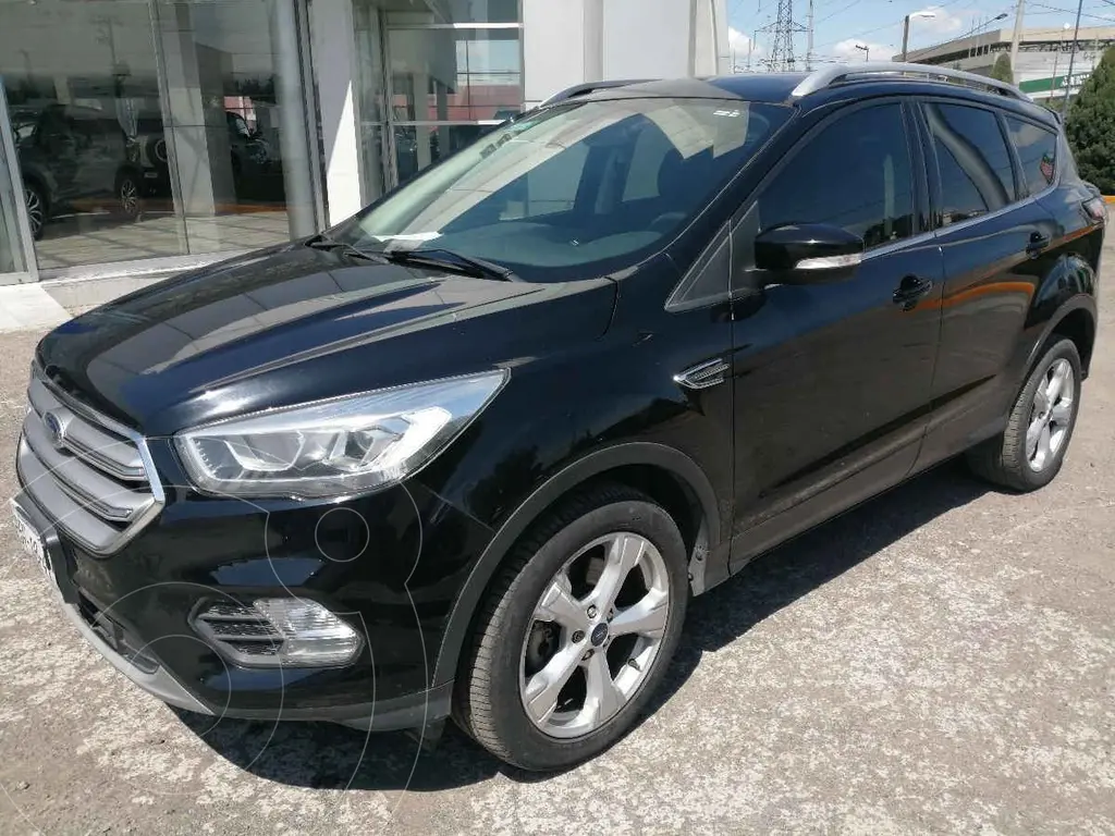 foto Ford Escape S Plus usado (2019) color Negro precio $338,000