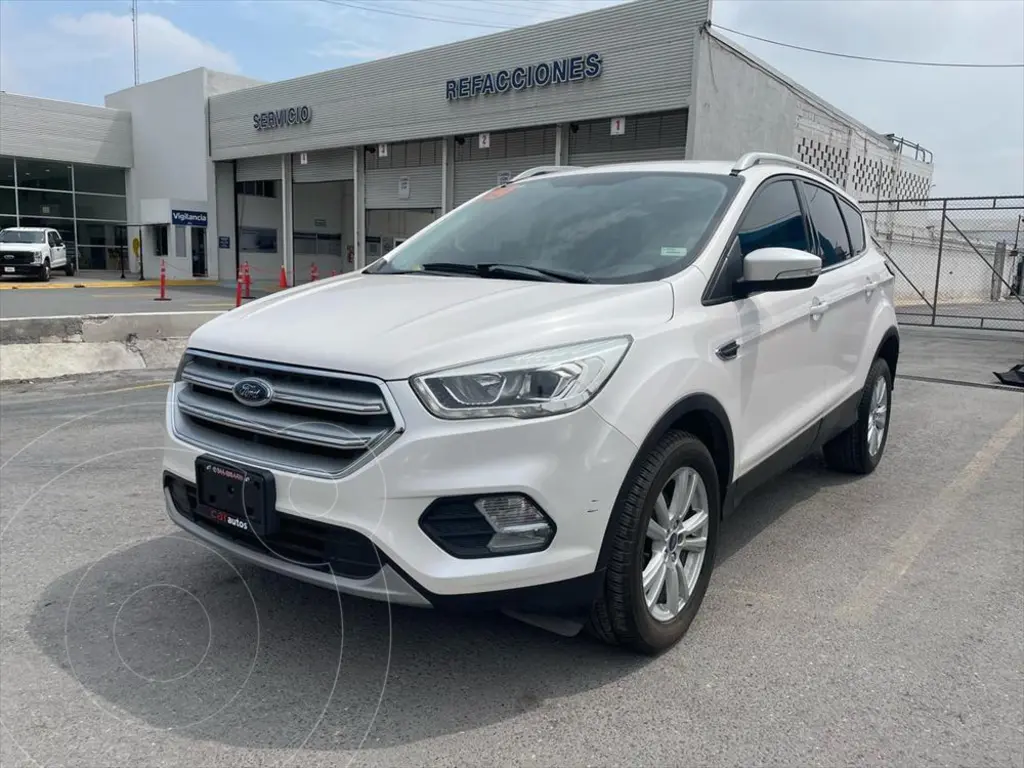 foto Ford Escape S Plus usado (2019) color Blanco precio $265,000