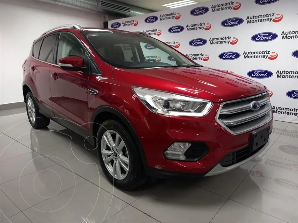 foto Ford Escape S Plus usado (2019) color Rojo precio $375,000