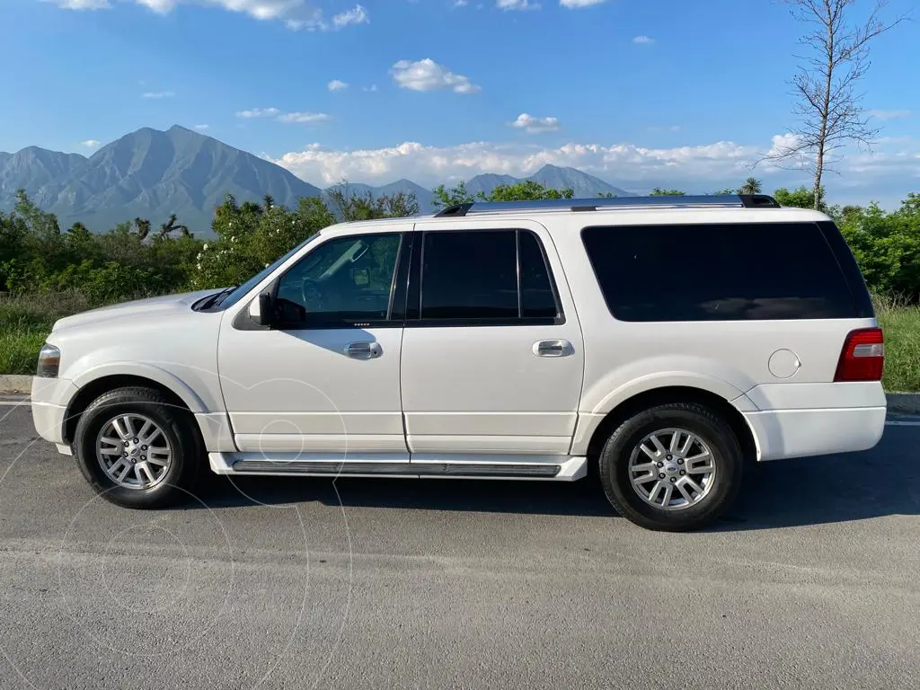 Ford Expedition Limited 4x2 MAX usado (2012) color Blanco precio 259,000