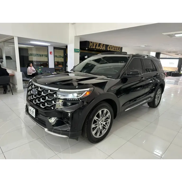 foto Ford Explorer Platinum usado (2025) color Negro precio $890,000