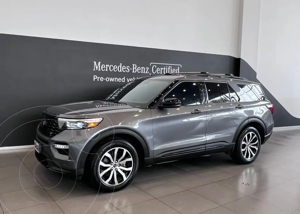 foto Ford Explorer Limited usado (2023) color Gris Oscuro precio $840,000