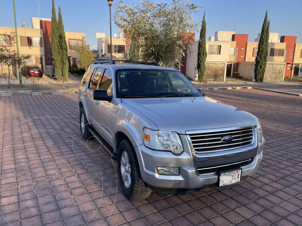 Ford Explorer XLT 4x2 4.0L 2010