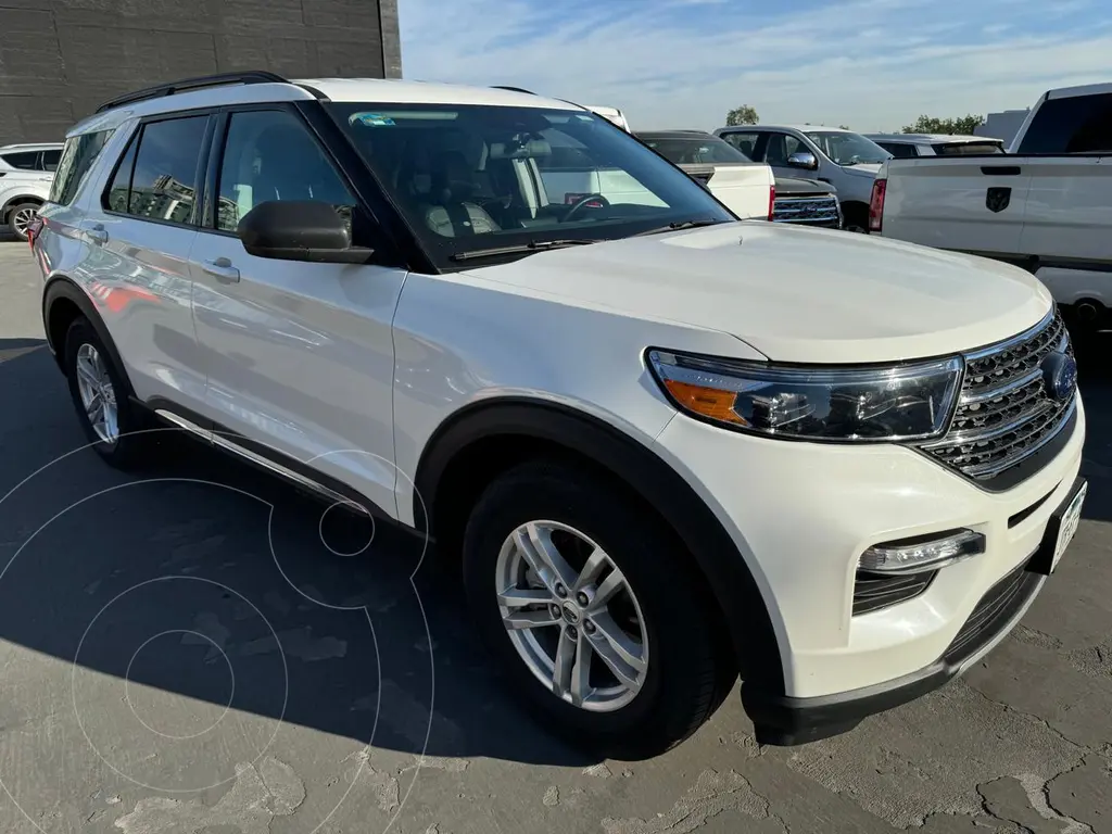 foto Ford Explorer XLT usado (2022) color Blanco precio $750,000