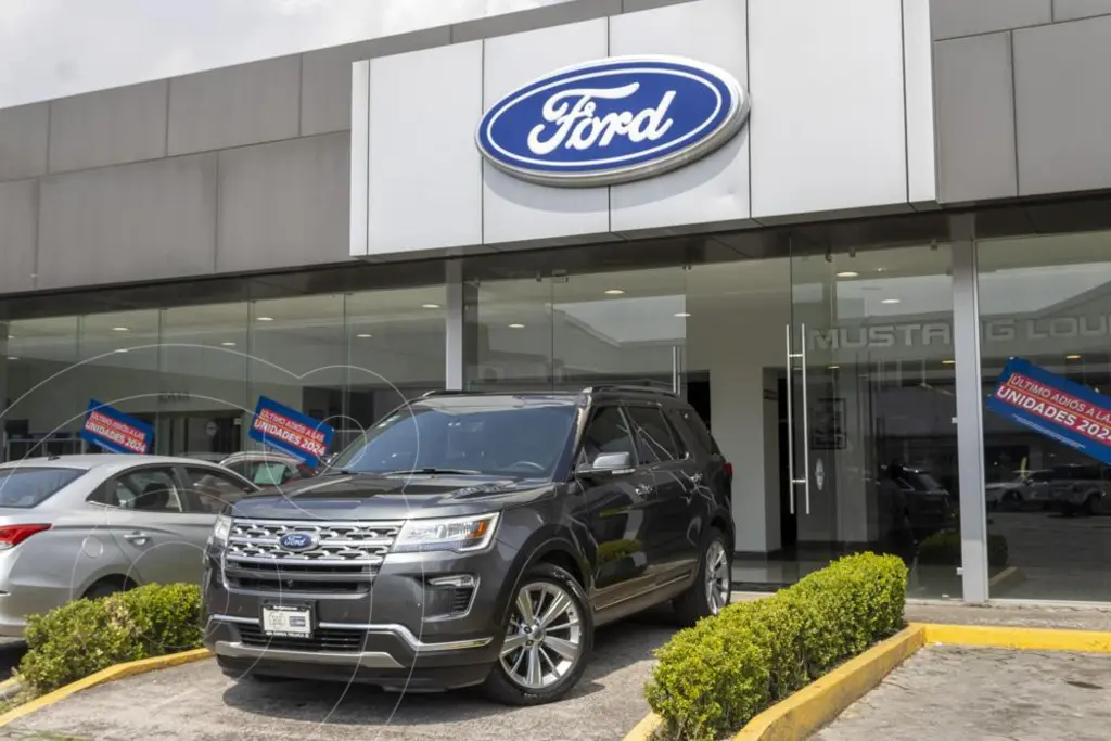 foto Ford Explorer Limited usado (2019) color Gris precio $489,000