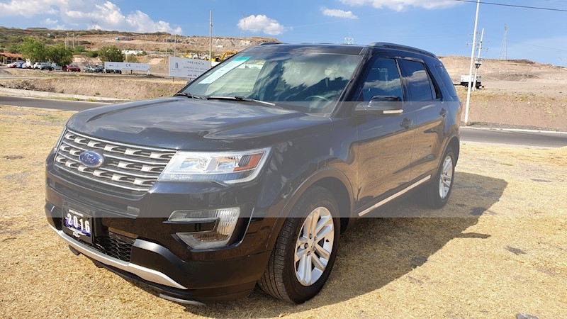 foto Ford Explorer XLT usado