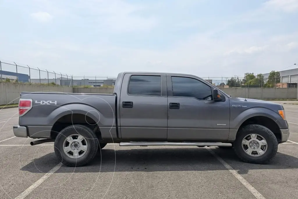 Ford F-150 XLT Cabina Doble usado en La Calera