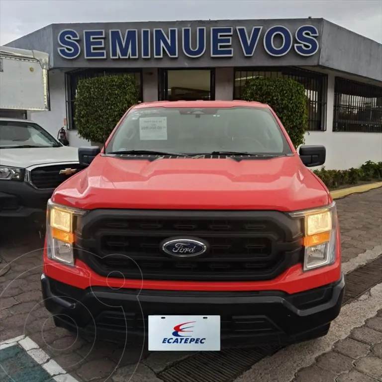 foto Ford F-150 XL Doble Cabina 4x2 V6 caja 5.5' usado (2022) color Rojo precio $619,000
