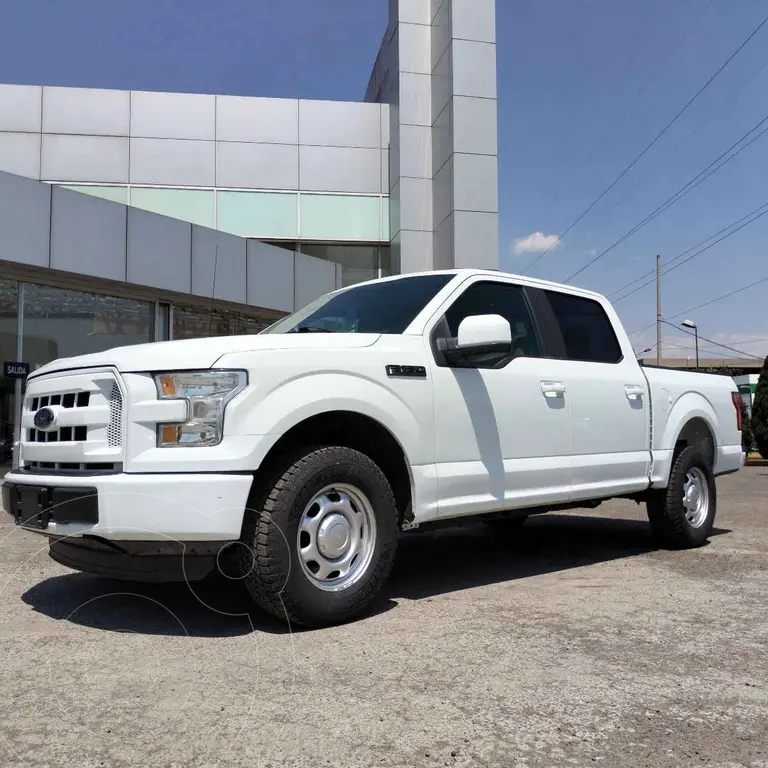 foto Ford F-150 XL 4x4 5.0L Crew Cabina usado (2017) color Blanco precio $445,000