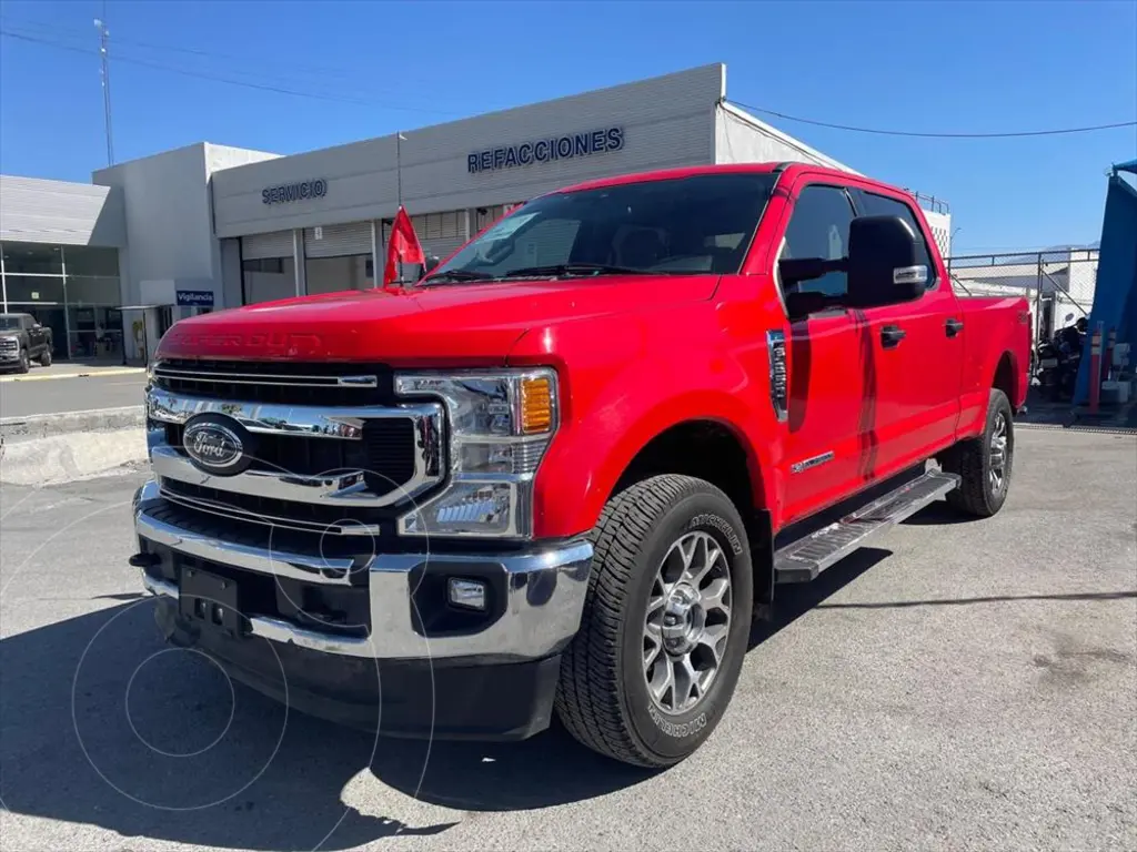 foto Ford F-250 SUPER DUTY PICK UP XLT DIESEL 6.7L V8 AT usado (2022) color Rojo precio $1,040,000