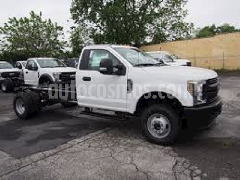 foto Ford F-350 6.2L usado