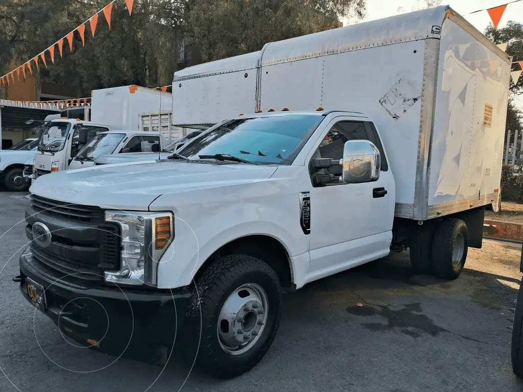 foto Ford F-350 XL usado (2019) color FOR BLANCO OXFORD precio $630,000