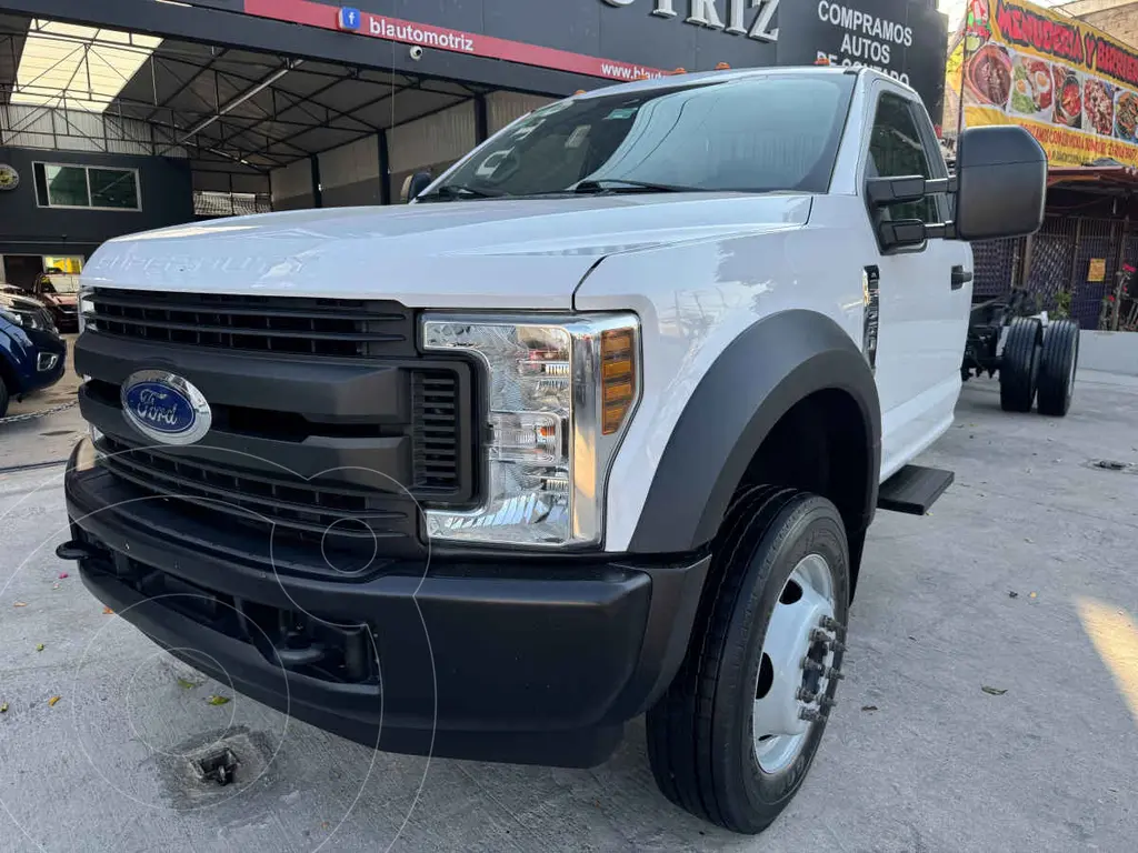 foto Ford F-550 KTP XL 6.8L Aut financiado en mensualidades enganche $222,218 mensualidades desde $13,815