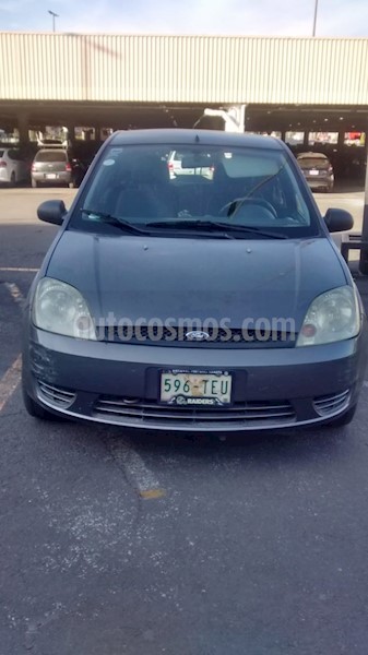 foto Ford Fiesta Hatchback First Ac usado