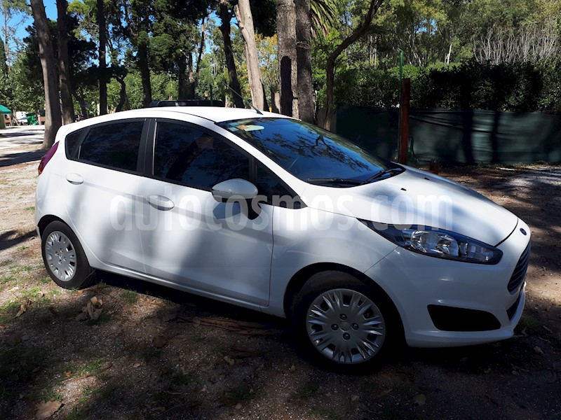 foto Ford Fiesta Kinetic Sedan SE Plus usado
