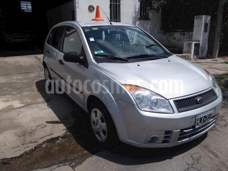foto Ford Fiesta Kinetic Sedan SE Plus usado