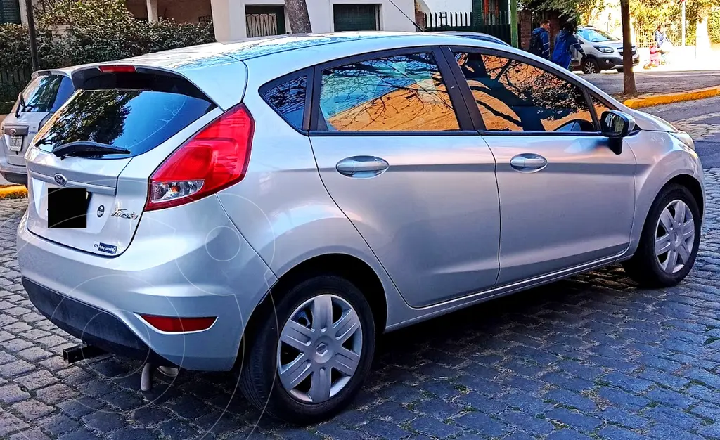 Ford Fiesta Kinetic S Usado Color Gris Precio U S