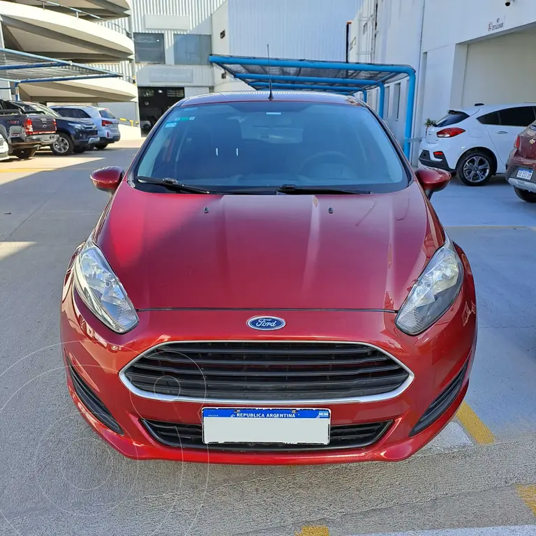 foto Ford Fiesta Kinetic S usado (2016) color Rojo precio $3.120.000