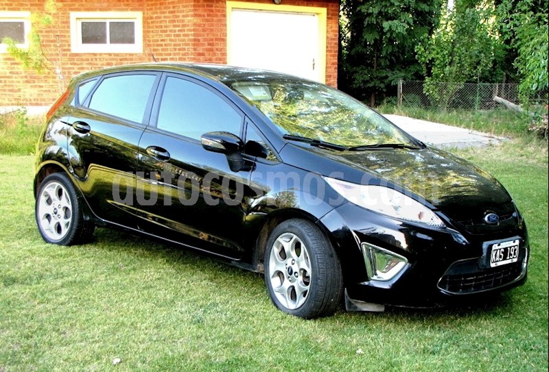 foto Ford Fiesta Kinetic Titanium usado