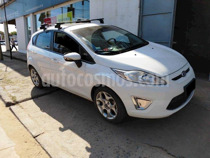 foto Ford Fiesta Kinetic Titanium usado