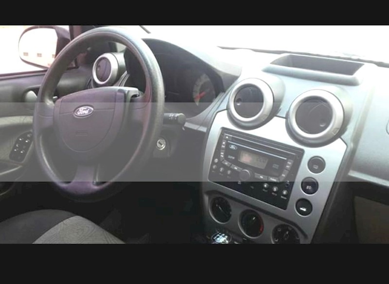 foto Ford Fiesta Max Ambiente TDCi usado