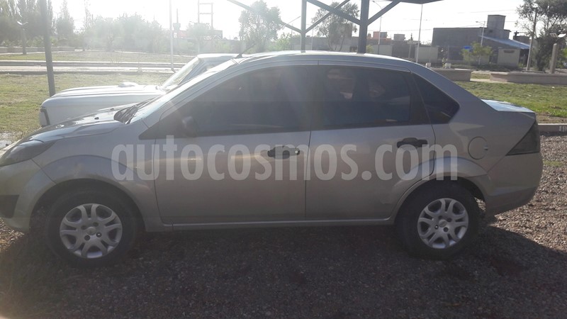 foto Ford Fiesta Max Ambiente usado