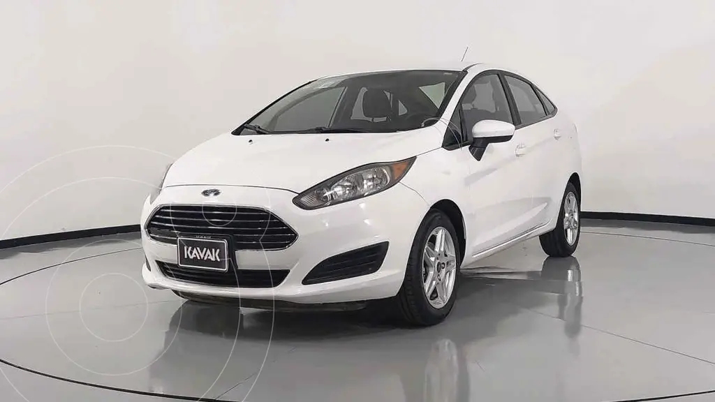 Ford Fiesta Sedan SE Usado 2017 Color Blanco Precio 208 999