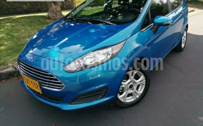 foto Ford Fiesta Sedan SE Sportback usado