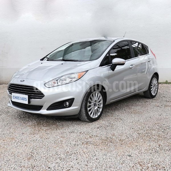 foto Ford Fiesta 5P Titanium Kinetic Design usado