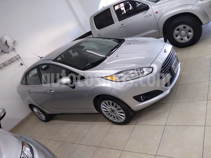 foto Ford Fiesta 5P Titanium Kinetic Design usado