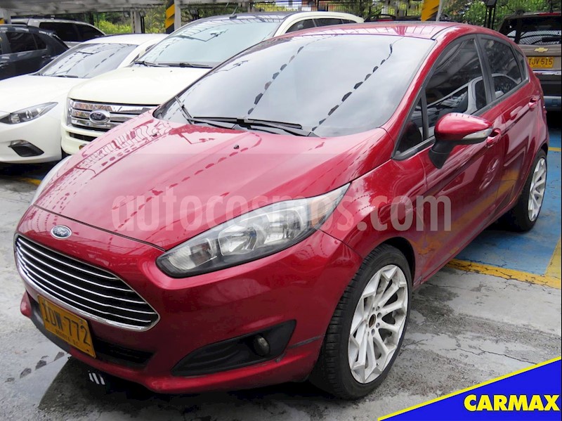 foto Ford Fiesta 5P usado