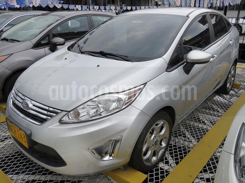 foto Ford Fiesta 5P usado