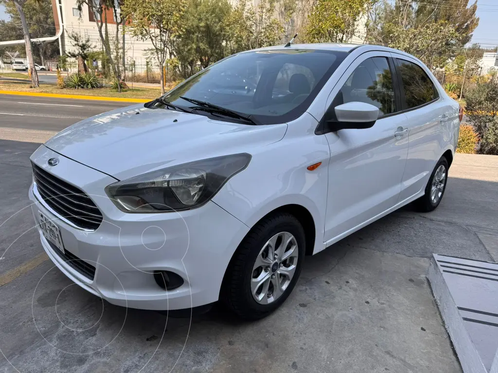 foto Ford Figo Sedán Titanium Aut usado (2016) color Blanco Oxford precio $189,000