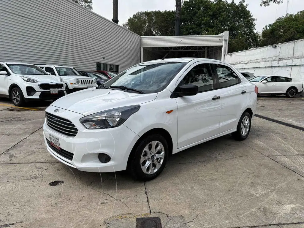 foto Ford Figo Sedán Energy Aut usado (2017) color Blanco precio $159,000