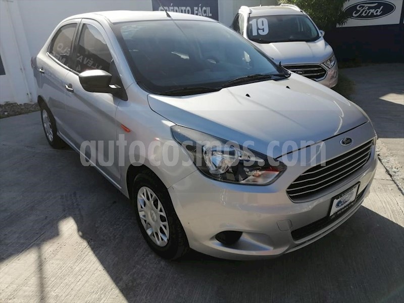 foto Ford Figo Sedán Impulse A/A usado (2018) color Plata precio $160,000