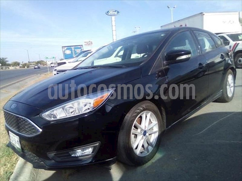 foto Ford Focus Hatchback SE Aut usado (2016) color Negro precio $215,000