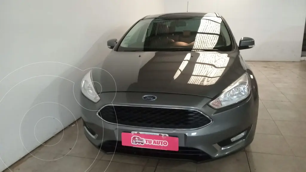 foto Ford Focus Sedán 2.0L SE financiado en cuotas anticipo $3.296.000 