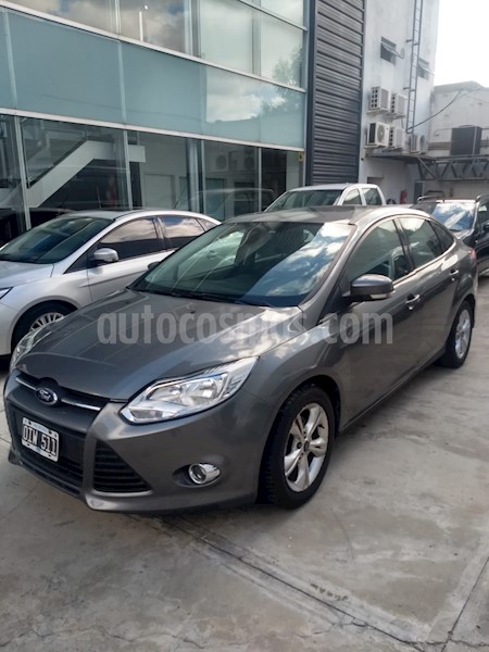 foto Ford Focus Sedán 2.0L SE Plus usado (2014) color Gris Mercurio precio $595.000