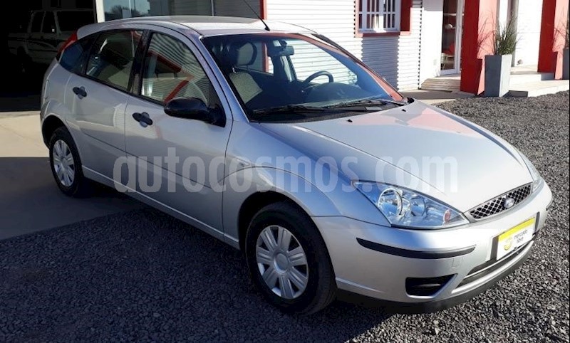 foto Ford Focus 5P 1.6L Ambiente usado