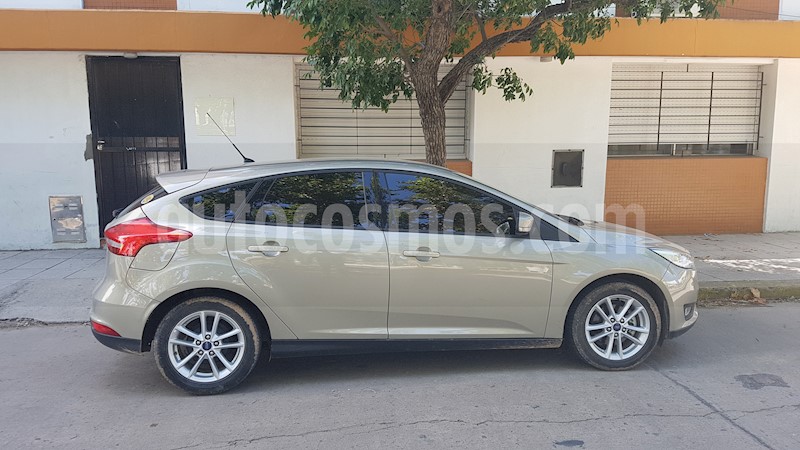 foto Ford Focus 5P 1.6L S usado