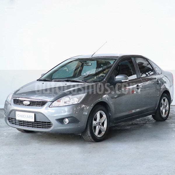 foto Ford Focus 5P 2.0L Trend usado (2012) color Gris precio $575.000