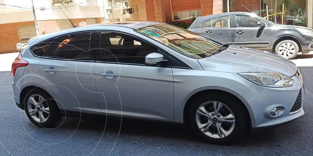 foto Ford Focus 5P 2.0L SE Plus Aut usado (2016) color Plata Metalizado precio $15.500.000