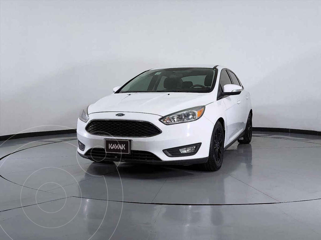 foto Ford Focus SE Aut usado (2016) color Blanco precio $235,999