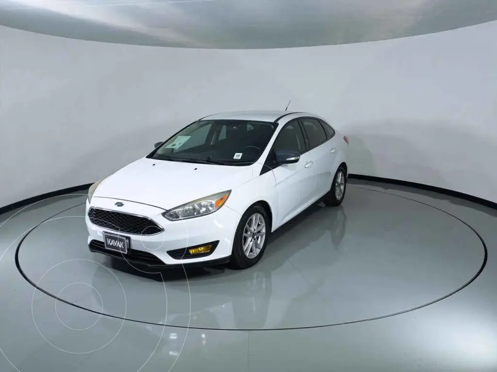 foto Ford Focus SE usado (2016) color Blanco precio $234,999