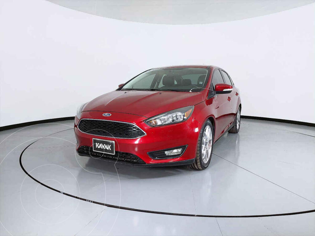 foto Ford Focus SE Appearance Aut usado (2015) color Rojo precio $192,999